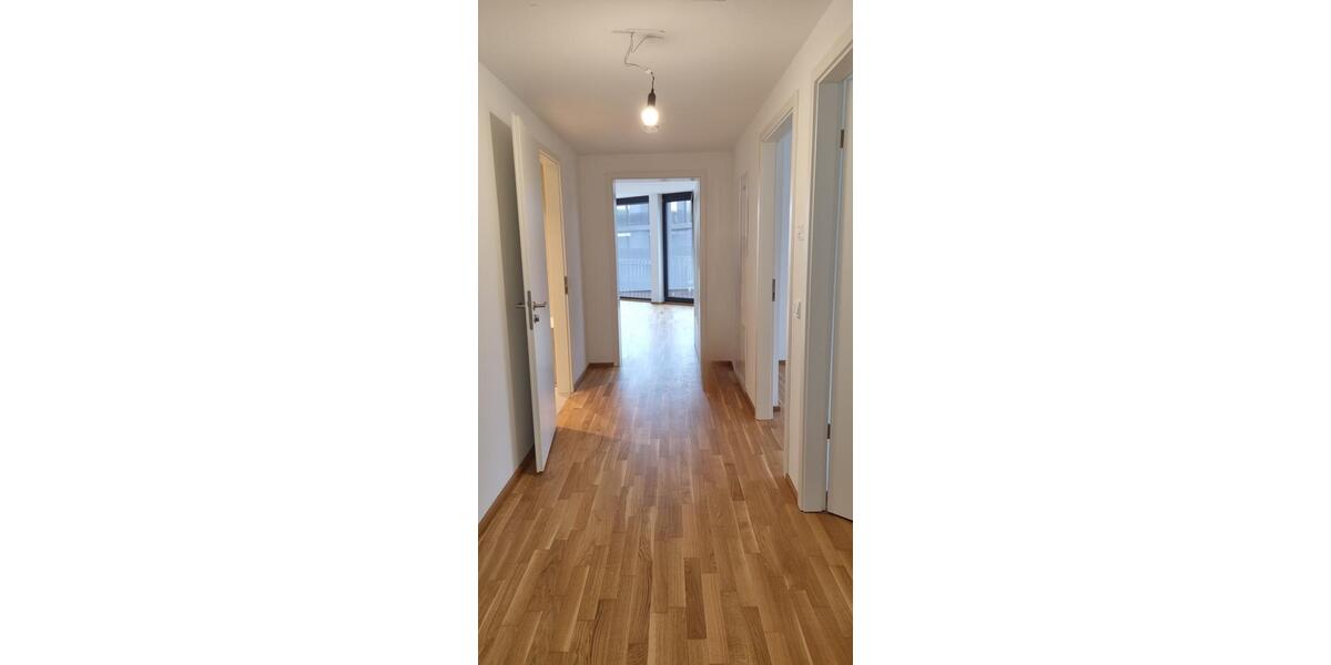 Etagenwohnung Dresden Neustadt - 3 Zimmer, 92 m&sup2;, 1.750&euro; | Angebot:25181797