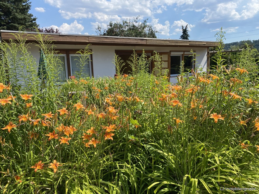 Attraktives Baugrundstück mit sehr großem Garten und Weitblick