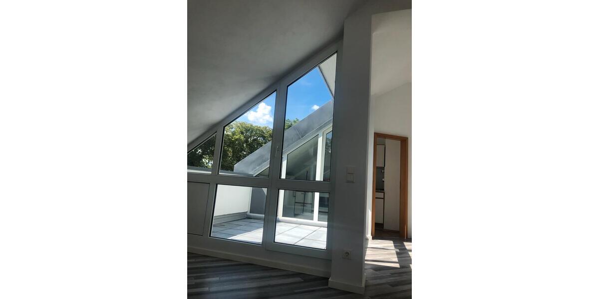Dachgeschoßwohnung Dresden Leuben - 1.5 Zimmer, 34 m&sup2;, 83.750&euro; | Angebot:26941513