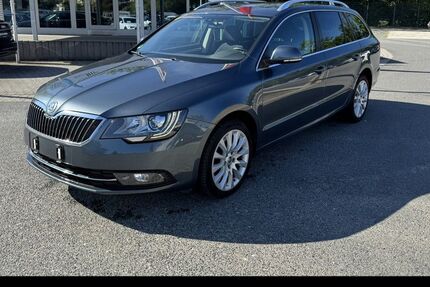 Skoda Superb 121.782 km 9.800 € Pirna 01796