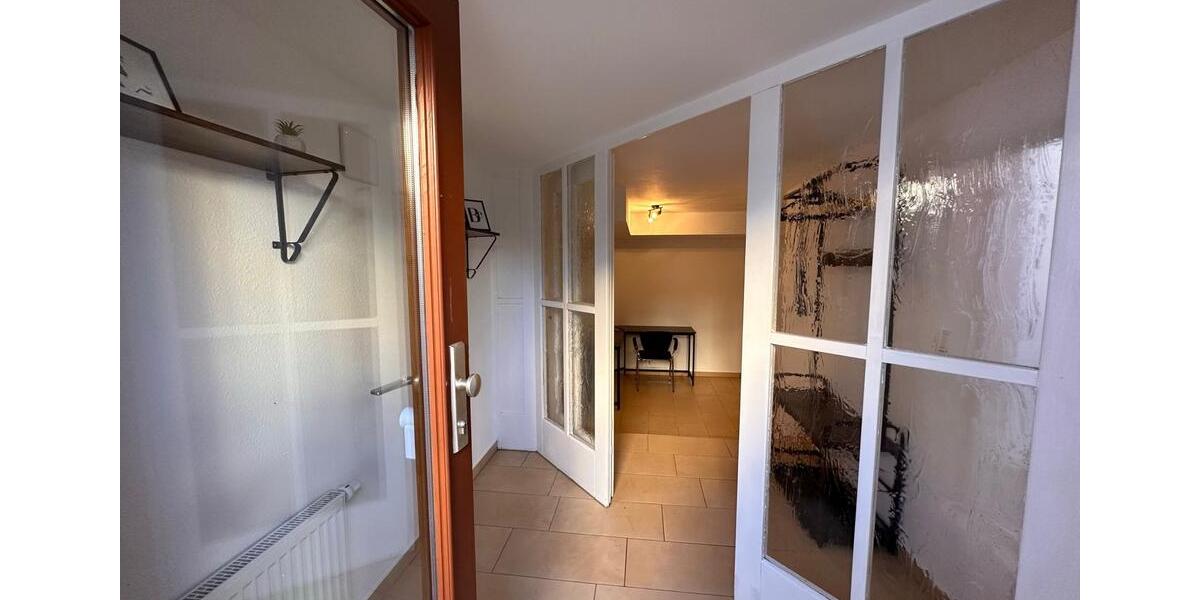 Voll eingerichtete Wohnung mit Garten 2 zimmer