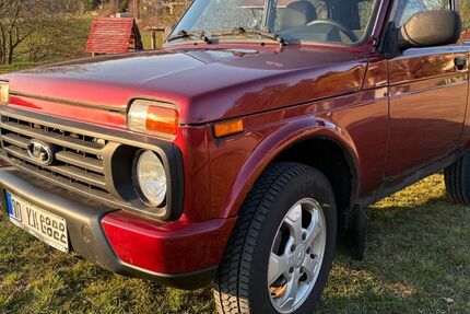Lada Urban 55.000 km 8.900 &euro; Dippoldiswalde 01744
