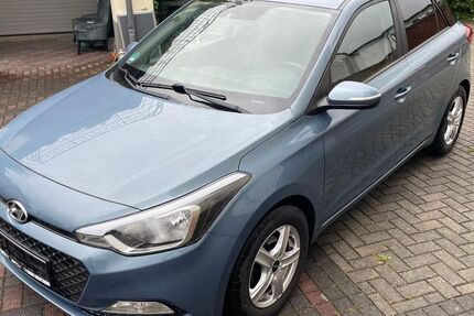 Hyundai i20 98.000 km 9.690 &euro; Dresden 01139