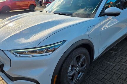 Ford Mustang Mach-E 71.624 km 21.990 € Meißen 01662