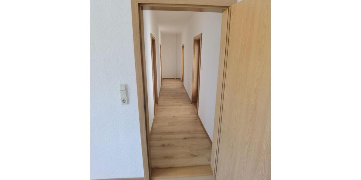 Etagenwohnung Bobritzsch-Hilbersdorf Hilbersdorf - 6 Zimmer, 142 m&sup2;, 700&euro; | Angebot:26476083