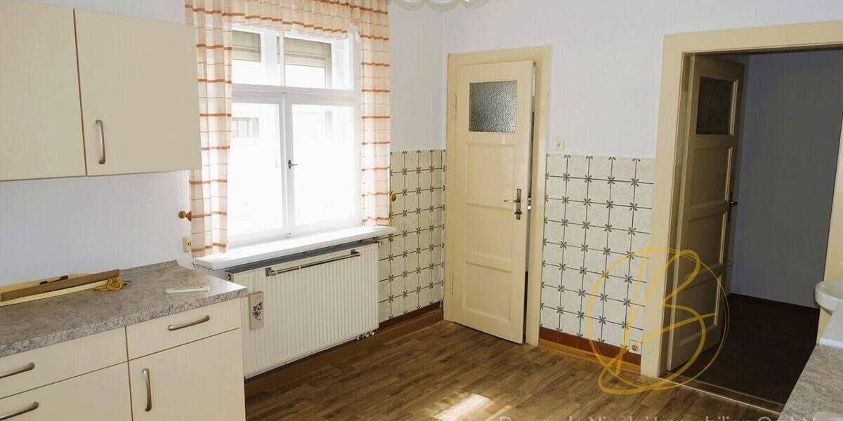 Mehrfamilienhaus, Wohnhaus Großröhrsdorf - 8 Zimmer, 180 m&sup2;, 342.000&euro; | Angebot:26825991