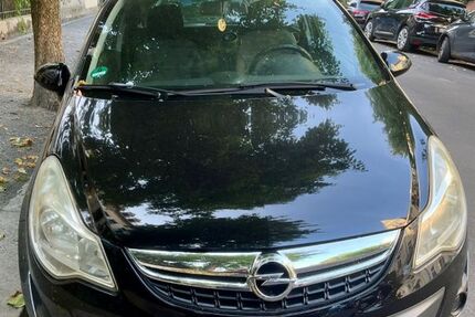 Opel Corsa 127.653 km 2.700 € Dresden 01309