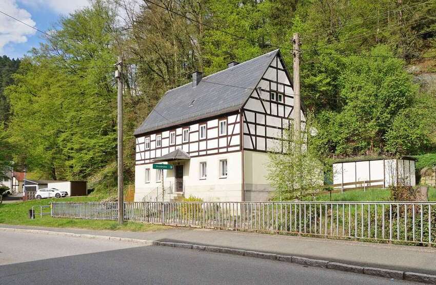 Haus zum Kaufen in Bad Schandau Krippen 235.000 € 130 m²