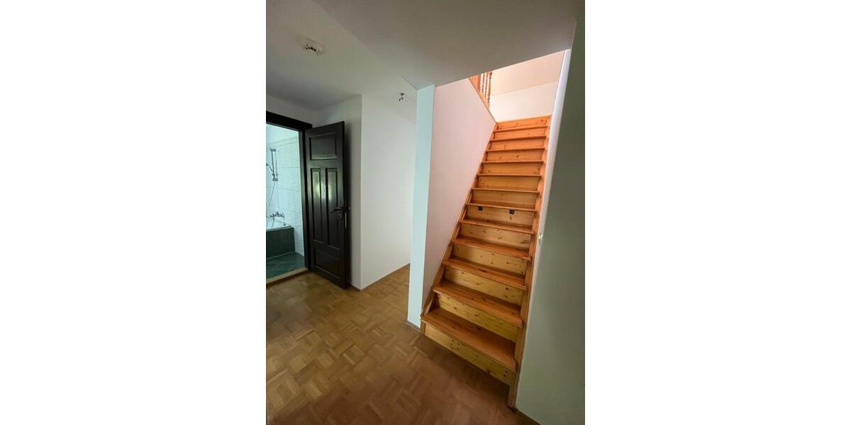 Etagenwohnung Meißen - 3 Zimmer, 80 m&sup2;, 608&euro; | Angebot:24034191