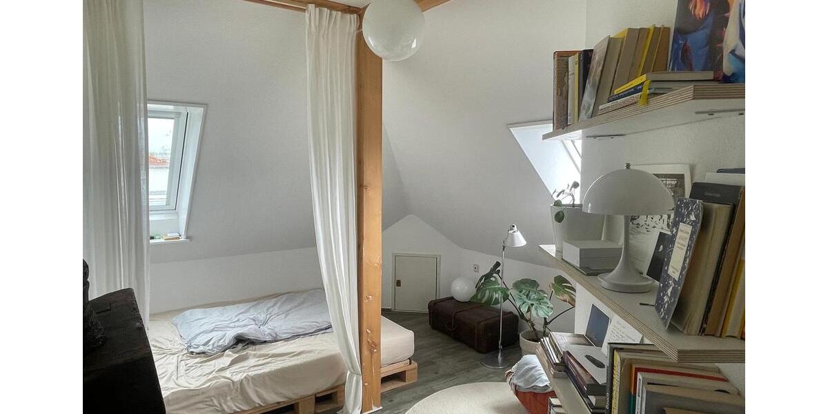Dachgeschoßwohnung Dresden Blasewitz - 2 Zimmer, 55 m&sup2;, 400&euro; | Angebot:26458394