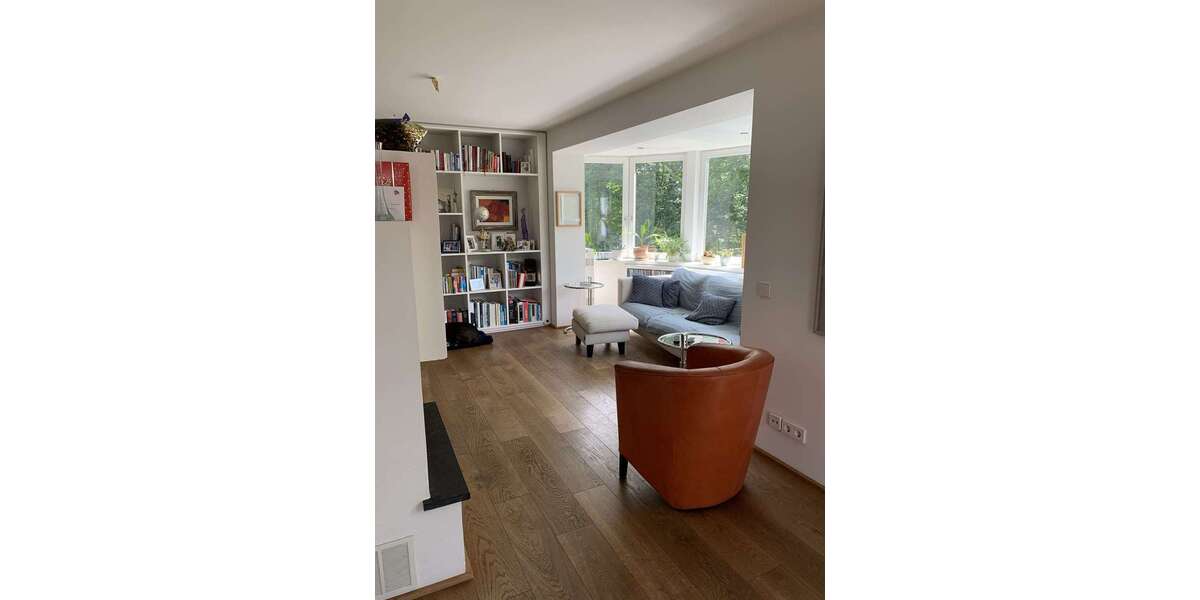 Stilvolle Stadtvilla: Historischer Charme & moderne Ausstattung – Perfekt für Wohnen und Arbeiten zimmer