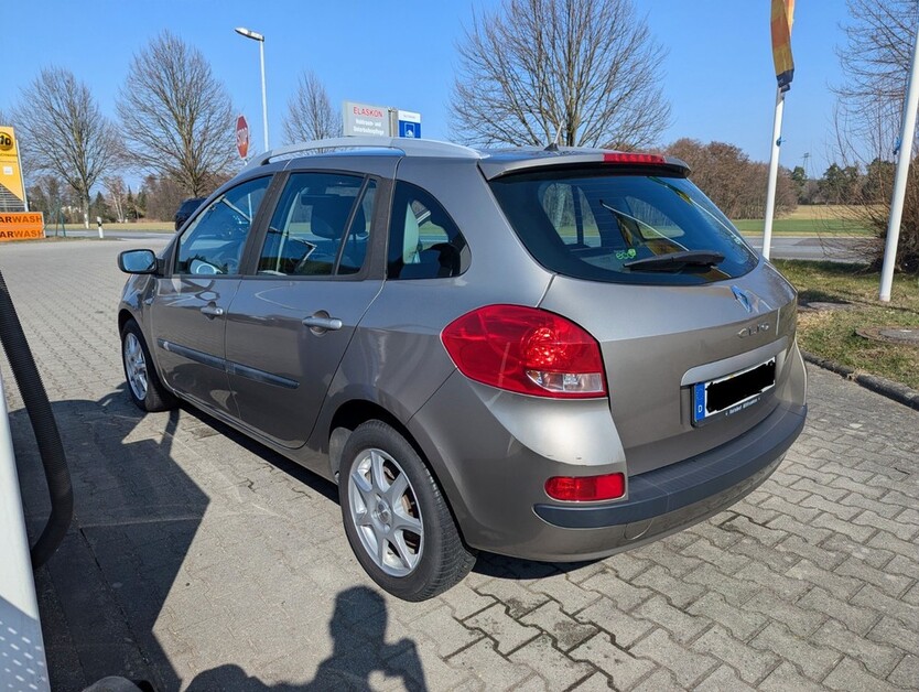 Renault Clio III 60.000 km 3.900 € Dresden 01067