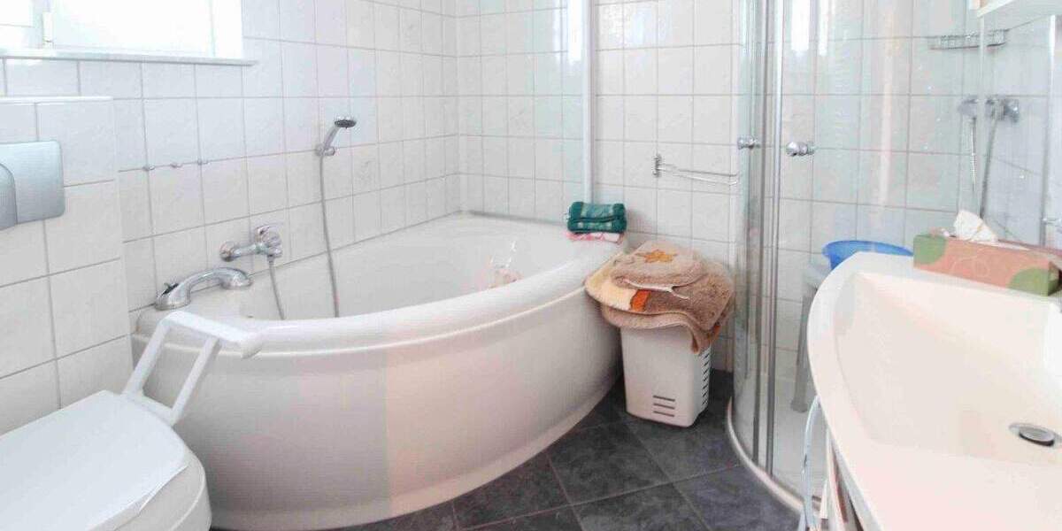 Charmantes Einfamilienhaus im Grünen - ruhige Sackgassenlage mit großem Grundstück 4 zimmer