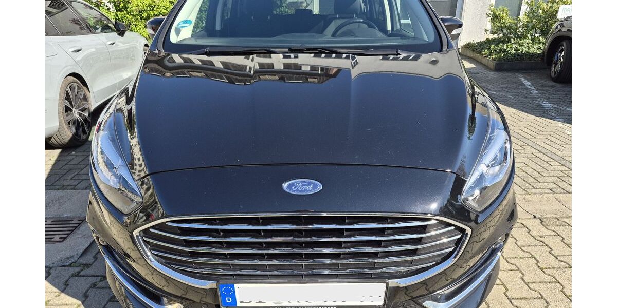 Ford S-Max 92.420 km 21.850 &euro; Dresden 01067