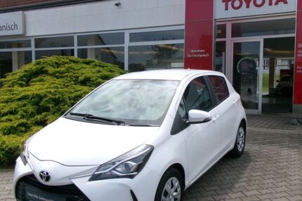Toyota Yaris 37.700 km 10.990 &euro; Dresden 01259