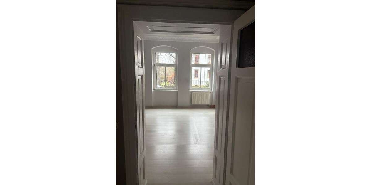 Wohnung zum Mieten in Dresden 1.050 € 96 m² 4 zimmer