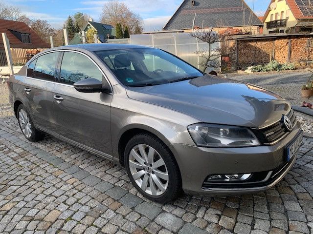 VW Passat 125.000 km 11.900 &euro; Radeburg 01471