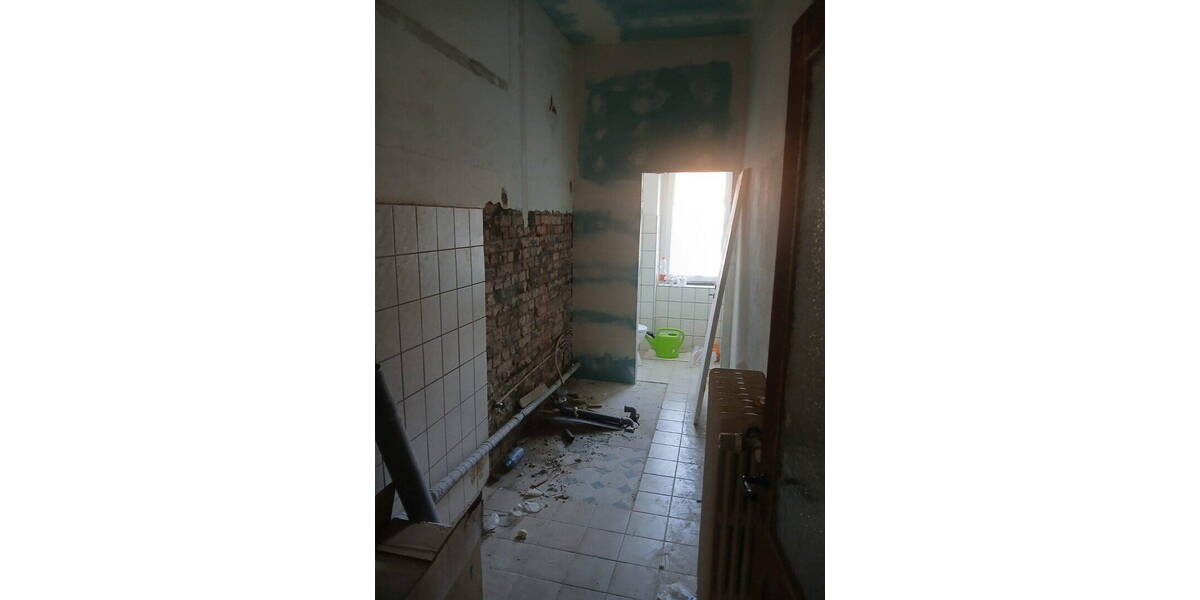 Etagenwohnung Dresden Mickten - 5 Zimmer, 139 m&sup2;, 299.000&euro; | Angebot:26334930