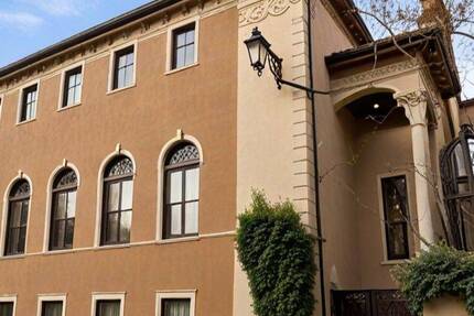 +++ Historisches Haus zentral in Meißen sucht neuen Eigentümer +++ 1 zimmer