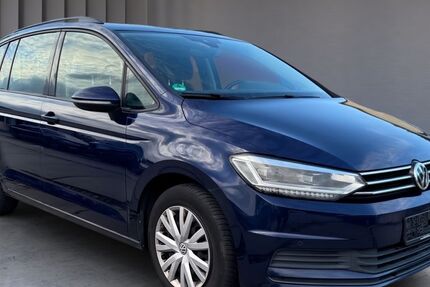 VW Touran 157.000 km 14.800 &euro; Dresden 01108