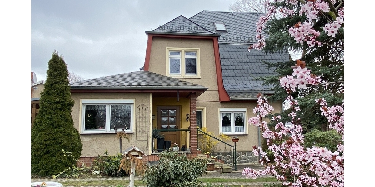 Charmante Doppelhaushälfte für idyllisches Familienwohnen mit großem Grundstück in bester Lage - Doppelhaushälfte Weinböhla | Angebot:26477754