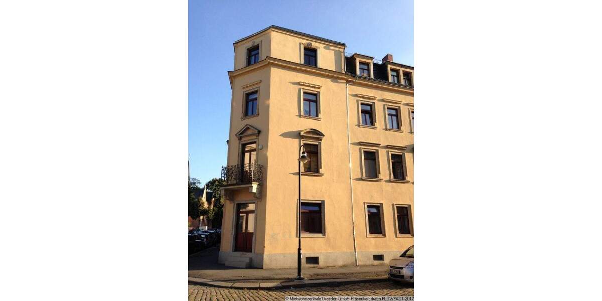 Balkonwohnung mit großem Tageslicht-Wannenbad in Pieschen! 2 zimmer