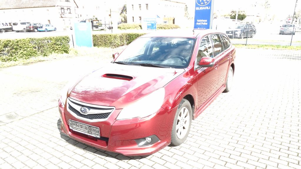 Subaru Legacy 143.500 km 9.400 &euro; Dresden 01237