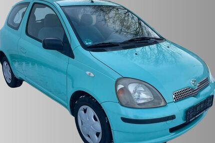 Toyota Yaris 177.000 km 2.490 &euro; Dresden 01139