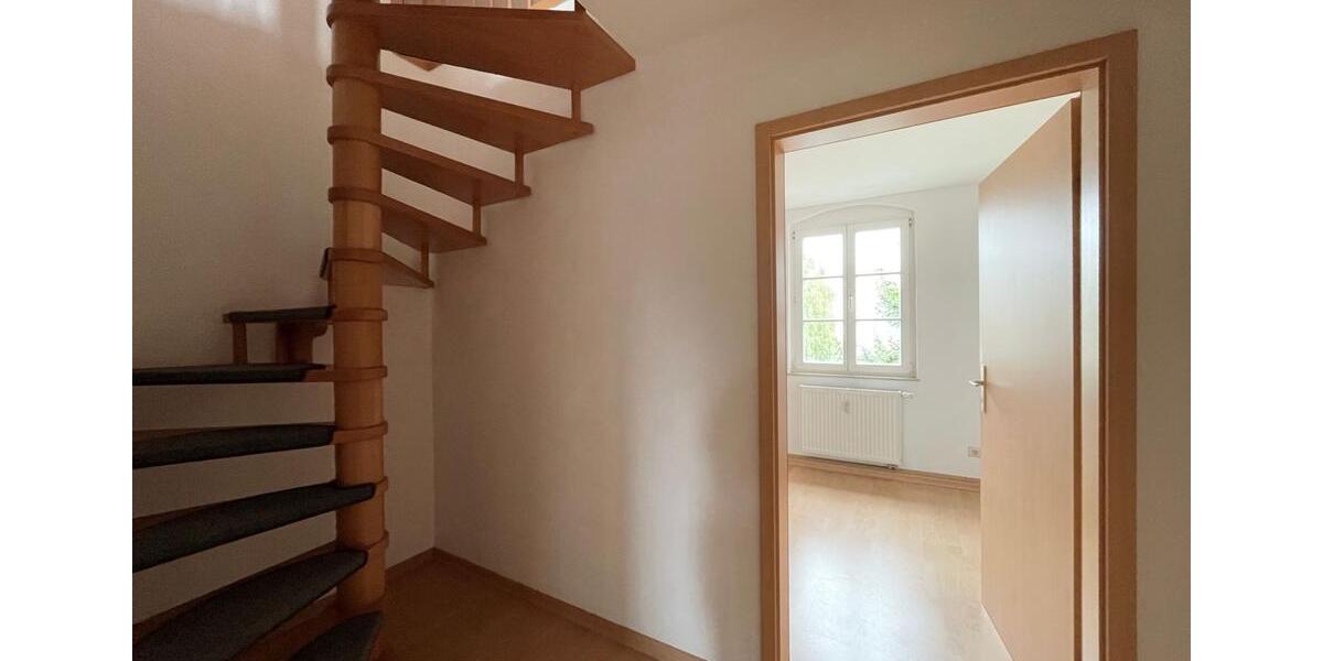 Etagenwohnung Radebeul - 4.5 Zimmer, 91 m&sup2;, 820&euro; | Angebot:23644309
