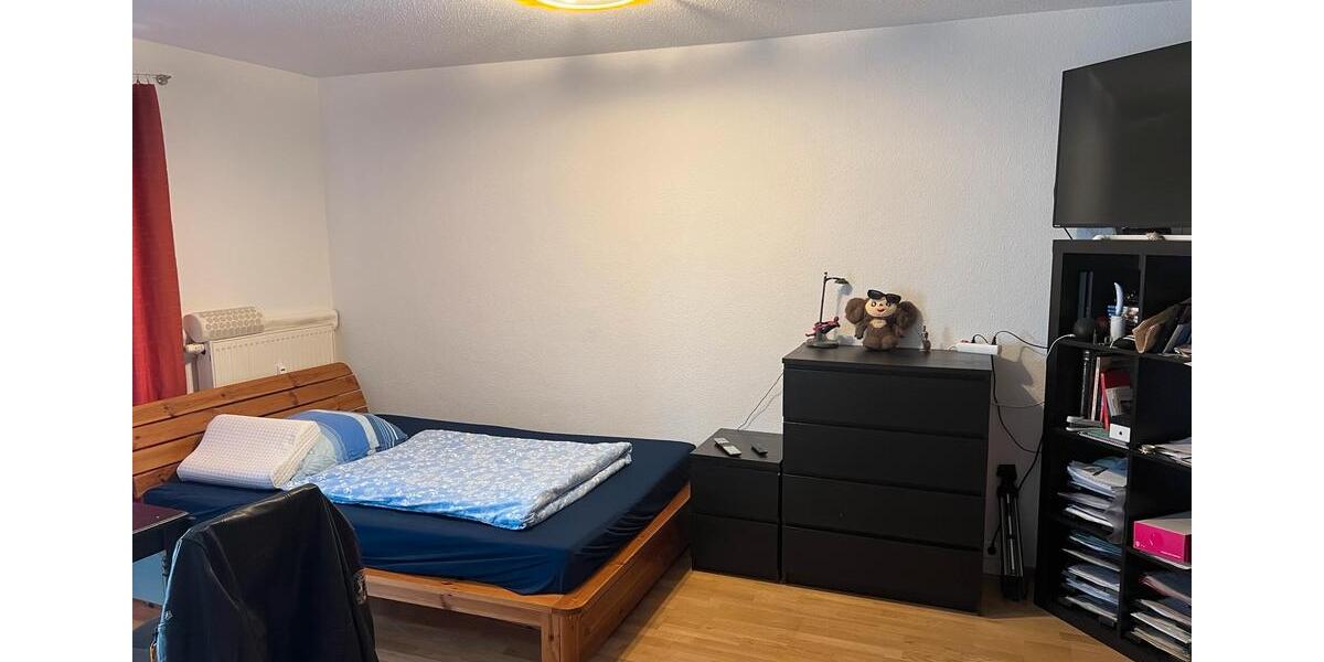 Etagenwohnung Dresden Neustadt - 1 Zimmer, 36 m&sup2;, 200&euro; | Angebot:26237977