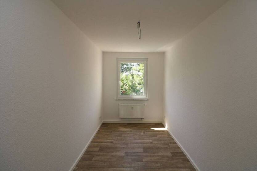 Auf Wolke 7...günstige 3-RW mit Wanne u. Balkon!!!