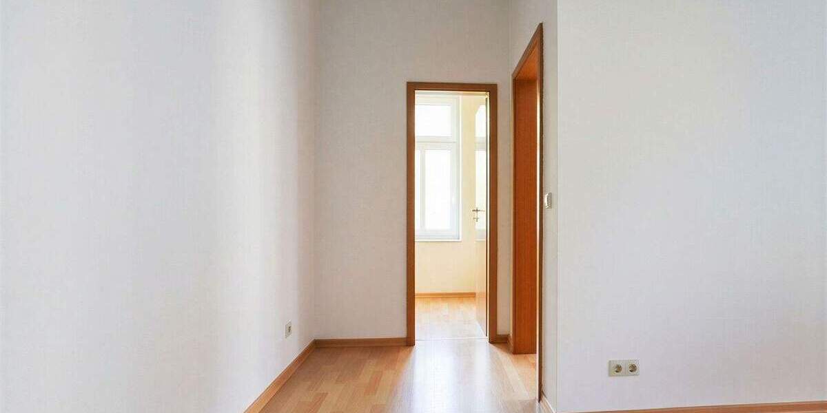 Etagenwohnung Dresden Löbtau-Nord - 2 Zimmer, 49 m&sup2;, 133.000&euro; | Angebot:25734706