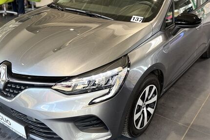 Renault Clio 28.497 km 18.890 &euro; Dresden 01139