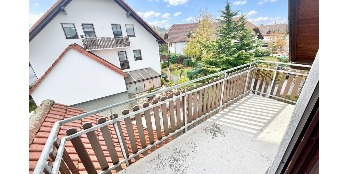 Bezugsfreie 2-Zimmer-Dachgeschosswohnung! Balkon! TG-Doppelparker oben! 2 zimmer