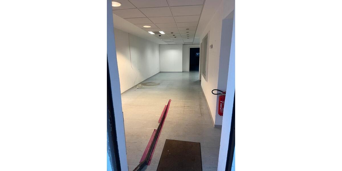 Gewerbeobjekt Dresden Klotzsche - 800&euro; | Angebot:24802180