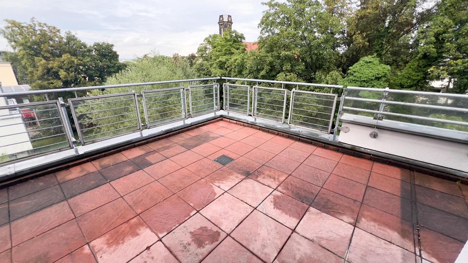 Dachgeschoßwohnung Dresden Plauen - 2 Zimmer, 80 m&sup2;, 687&euro; | Angebot:25224729