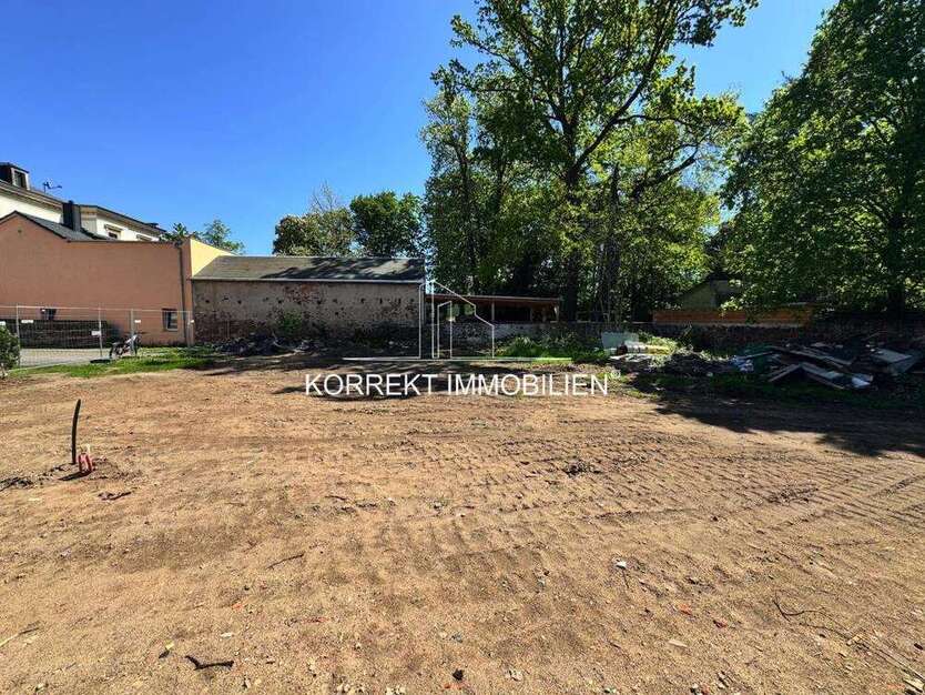 Grundstück zu verkaufen in Radebeul 160.000 € 300 m²