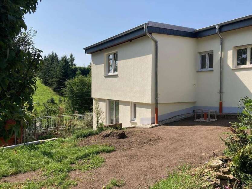 Haus zum Mieten in Dorfhain 2.000 € 155 m²