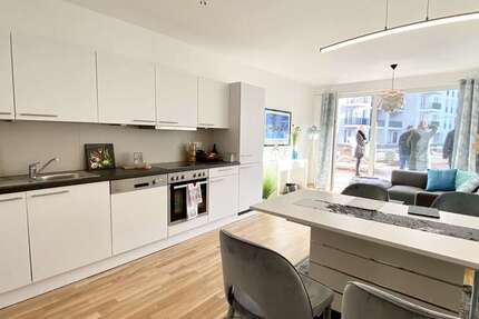 Wohnung zum Mieten in Dresden 1.715 € 114.4 m² 4 zimmer