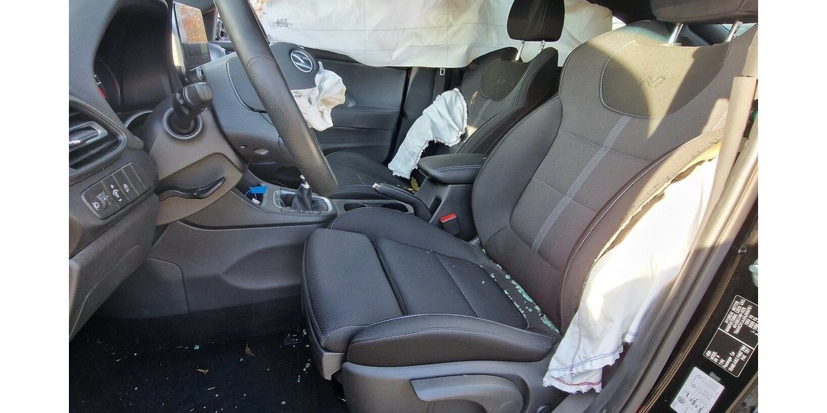 Hyundai i30 Fastback N Performance 28.530 km 7.900 &euro; Wilsdruff 01723