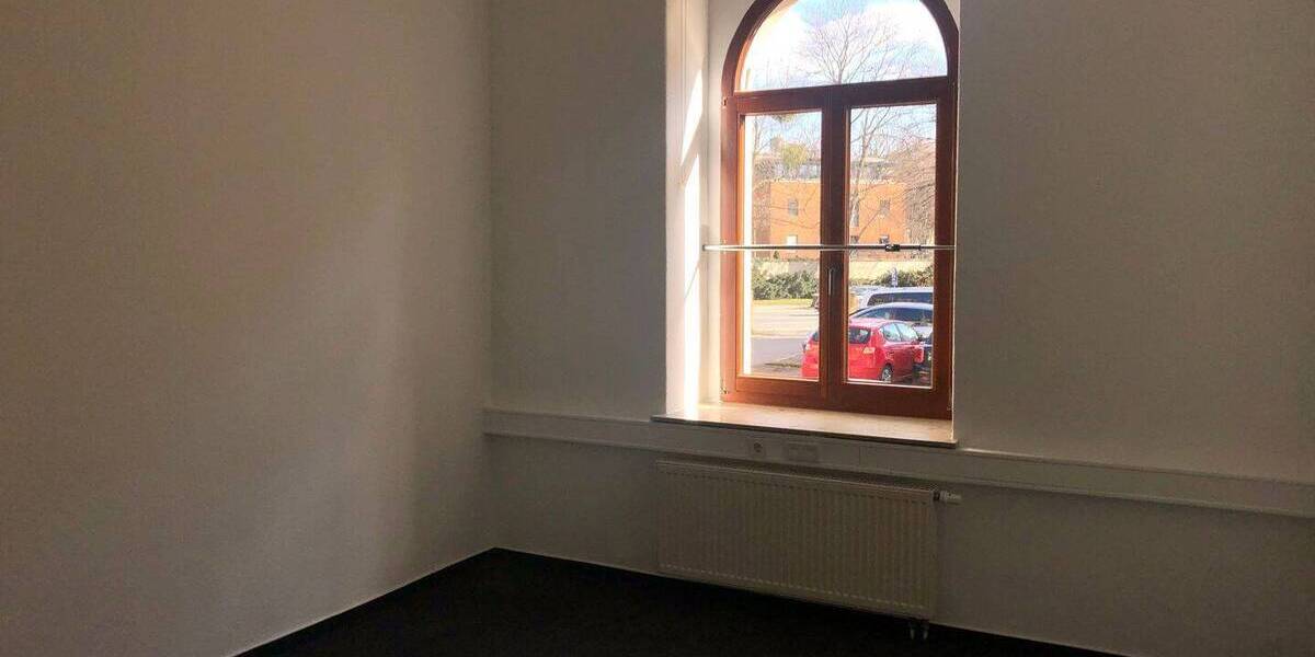 Mehrfamilienhaus, Wohnhaus Dresden Innere Neustadt - 4 Zimmer, 98 m&sup2;, 1.000&euro; | Angebot:26596276