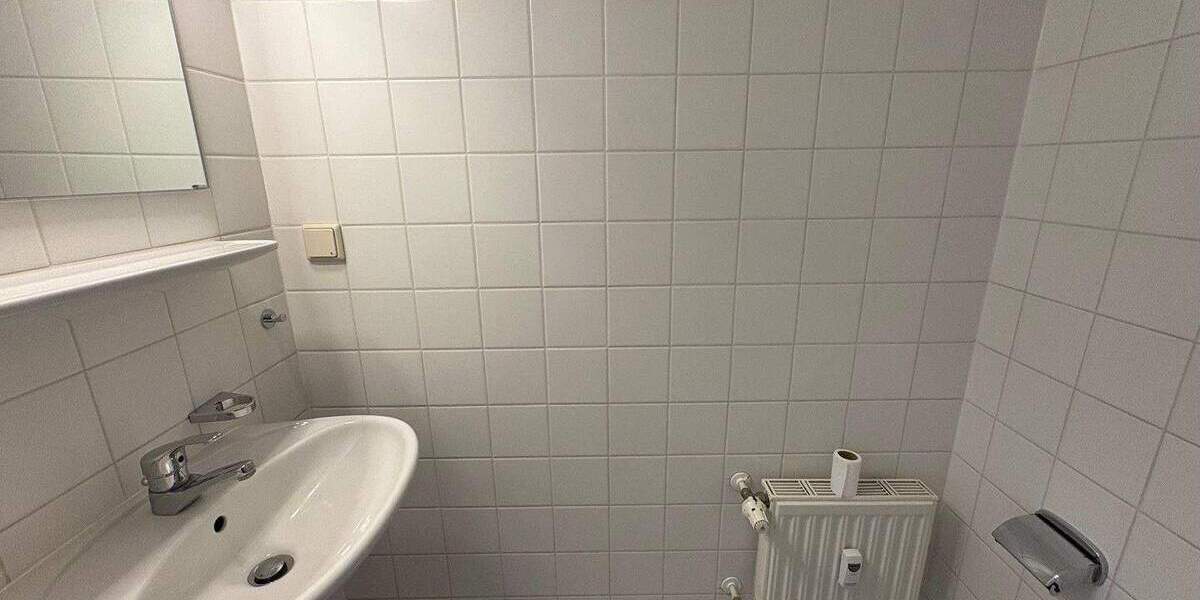 Etagenwohnung Dresden Gruna - 2 Zimmer, 69 m&sup2;, 720&euro; | Angebot:25880977