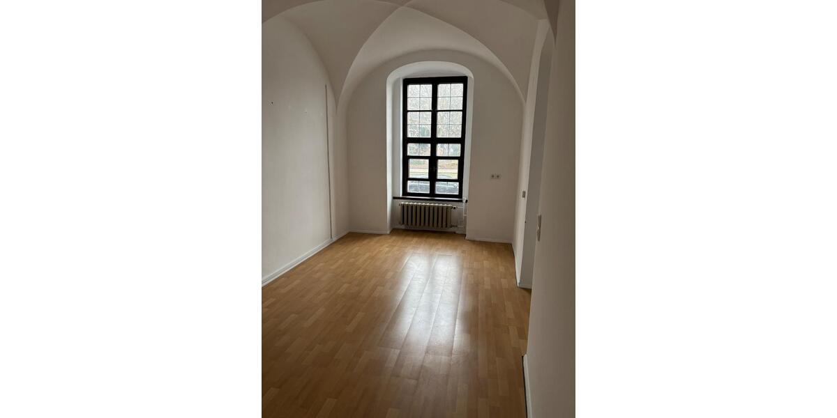 Büro mieten im HOTEL! Premium-Standort, zentral, sofort verfügbar zimmer