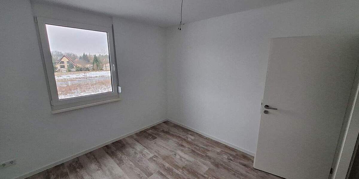 Reihenhaus Pirna - 5 Zimmer, 120 m&sup2;, 1.700&euro; | Angebot:24973149