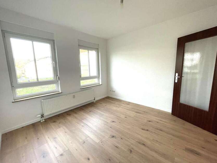 Wohnung zum Kaufen in Dresden 59.800 € 18.32 m²