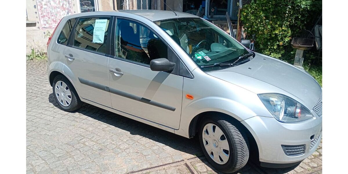 Ford Fiesta 88.000 km 1.890 &euro; Dresden 01097