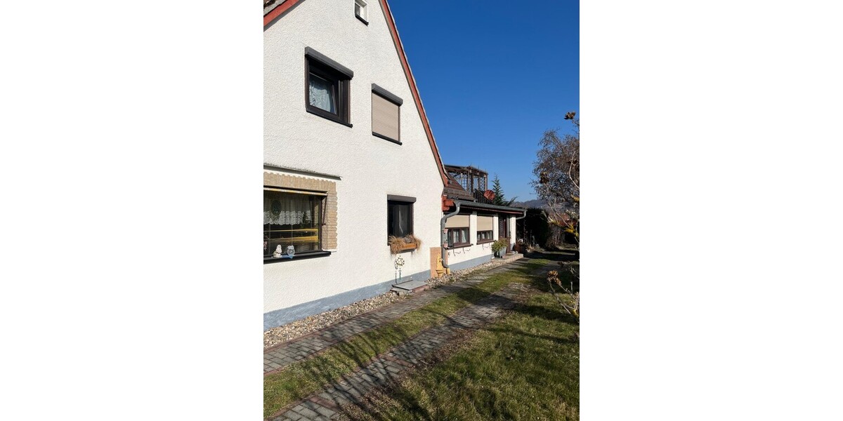Doppelhaushälfte in Dresden-Kaditz mit großem Garten und Blick auf die Radebeuler Weinberge - Einfamilienhaus Dresden Kaditz | Angebot:26506951