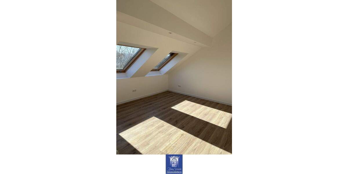 Etagenwohnung Dresden Cotta - 5 Zimmer, 119 m&sup2;, 1.500&euro; | Angebot:25631929