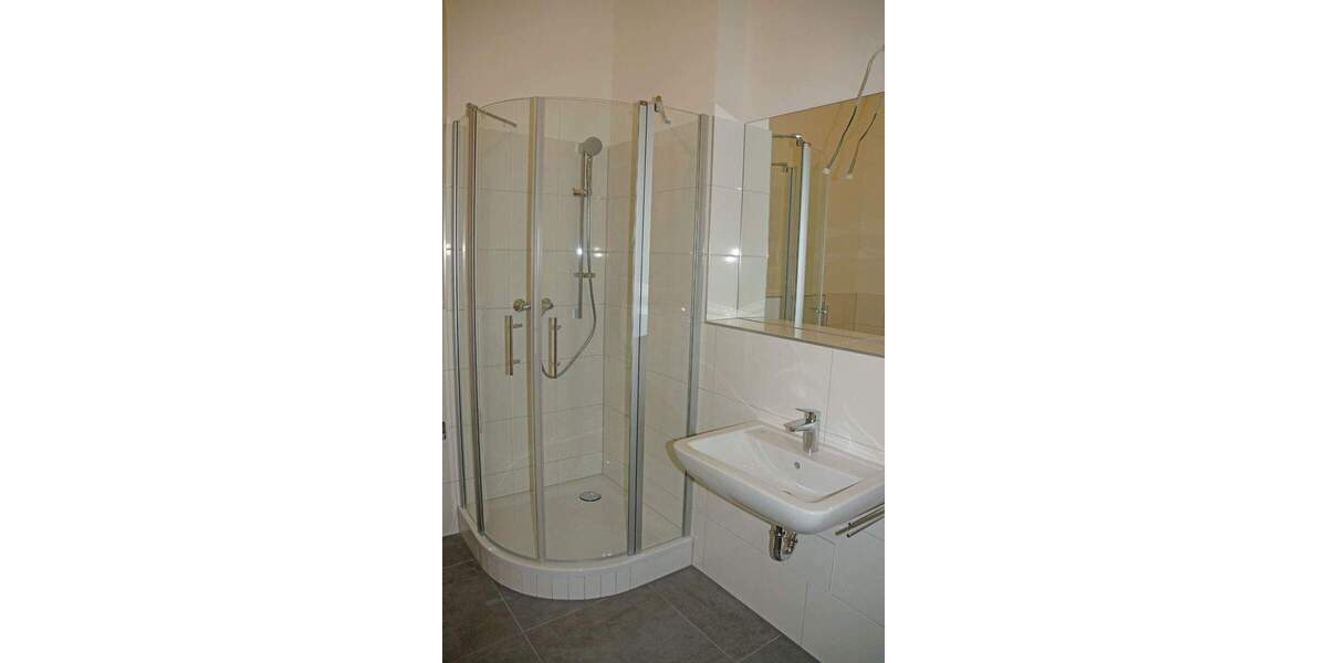 Etagenwohnung Pirna Zehista - 3 Zimmer, 98 m&sup2;, 925&euro; | Angebot:25777595