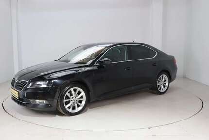 Skoda Superb 157.751 km 12.790 &euro; Dresden 01237